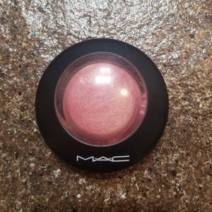 MAC COSMETICS PETAL POWER BLUSH
